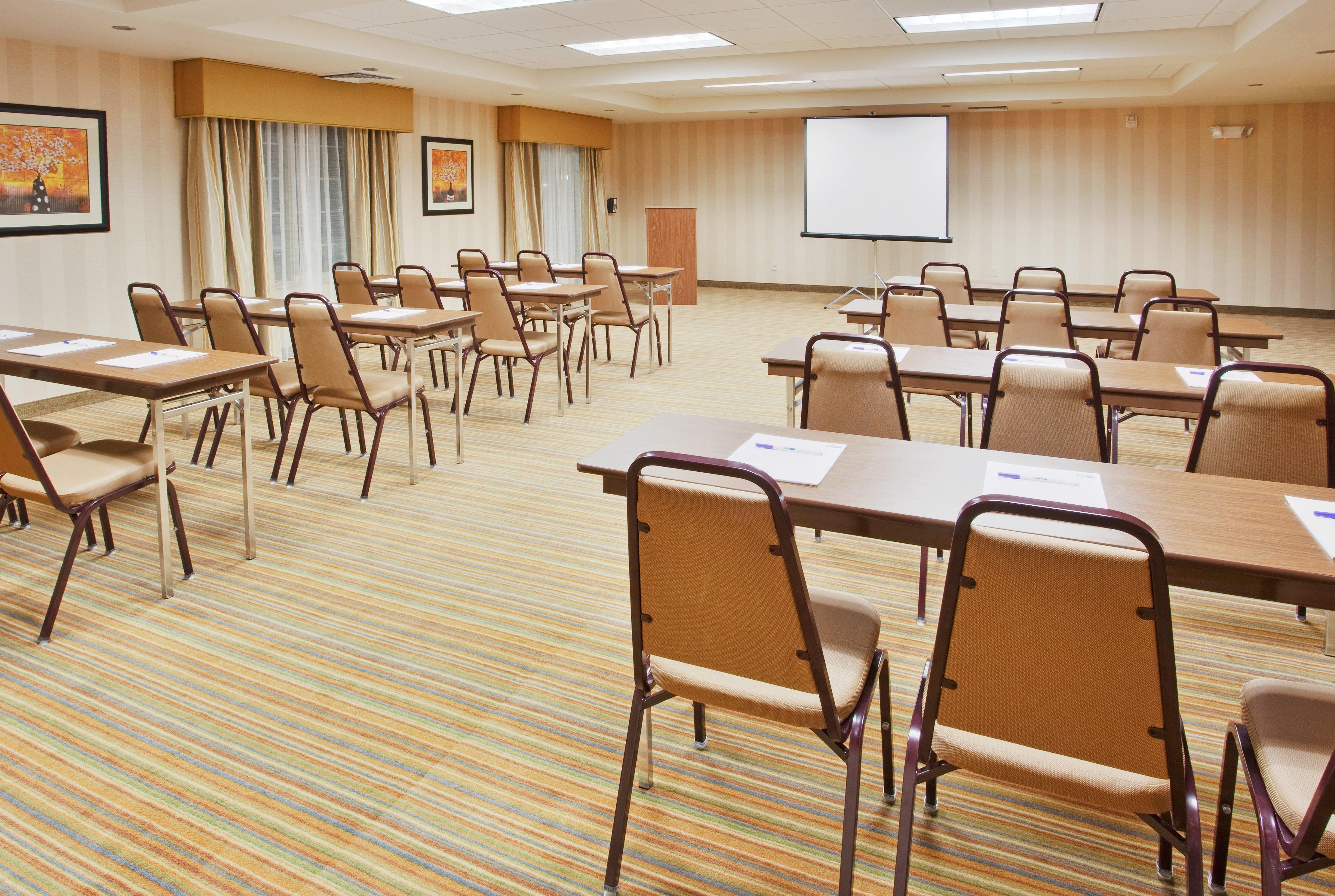 Holiday Inn Express Hotel & Suites Willows By Ihg Buitenkant foto