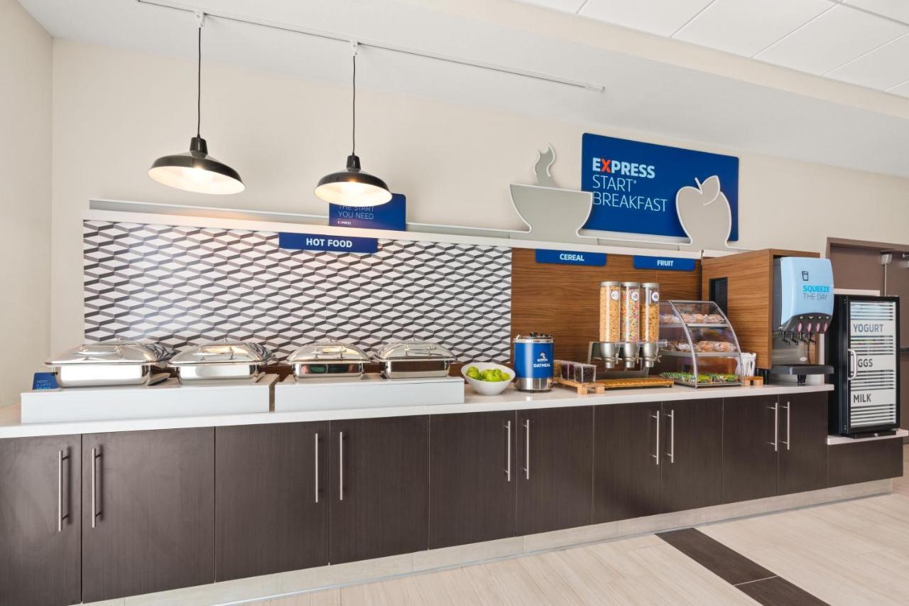 Holiday Inn Express Hotel & Suites Willows By Ihg Buitenkant foto